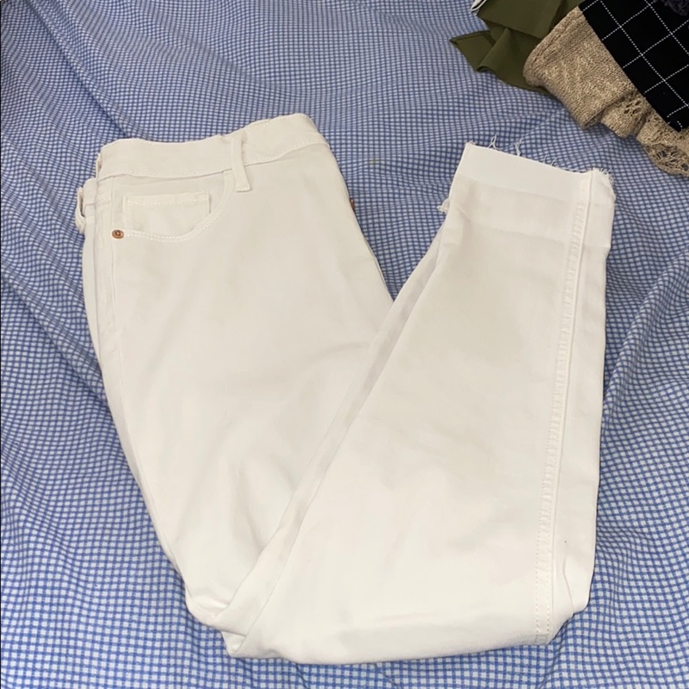 White skinny jeans